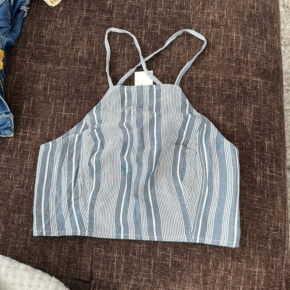 NEW AE cross strap crop top Size XS